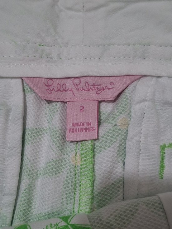 Lilly Pulitzer Flat Front Green Yellow Daisy Floral Print 4 Pocket Shorts Size 2 - Picture 4 of 9